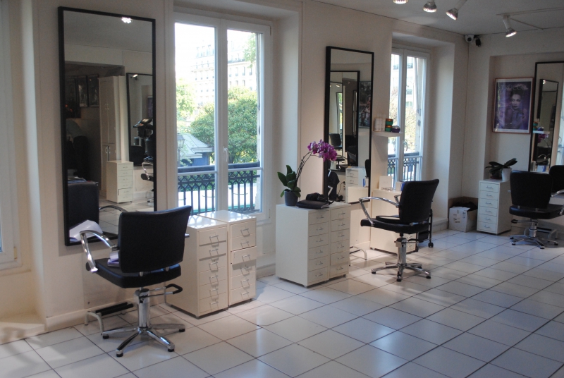 salon-coiffure-BENDEJUN-min_floor-home-office-property-living-room-room-781228-pxhere.com